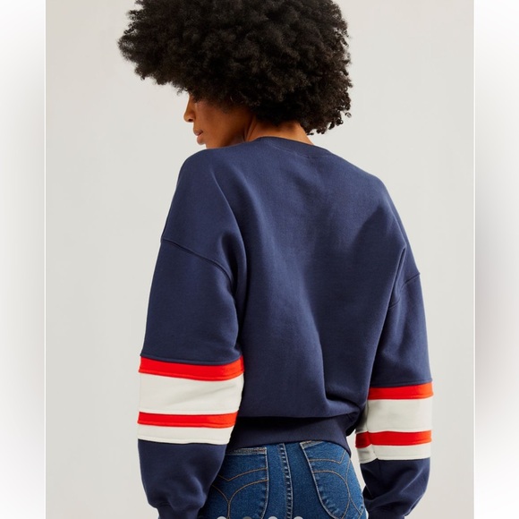 FIRM PRICE! NWT FREE PEOPLE CHASER CREWNECK SWEATSHIRT - Picture 2 of 4